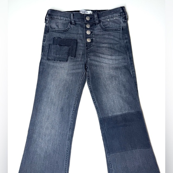 Abercrombie Kids High Rise Stylish Gray Flared Jeans Size- 9/10 - Picture 2 of 7